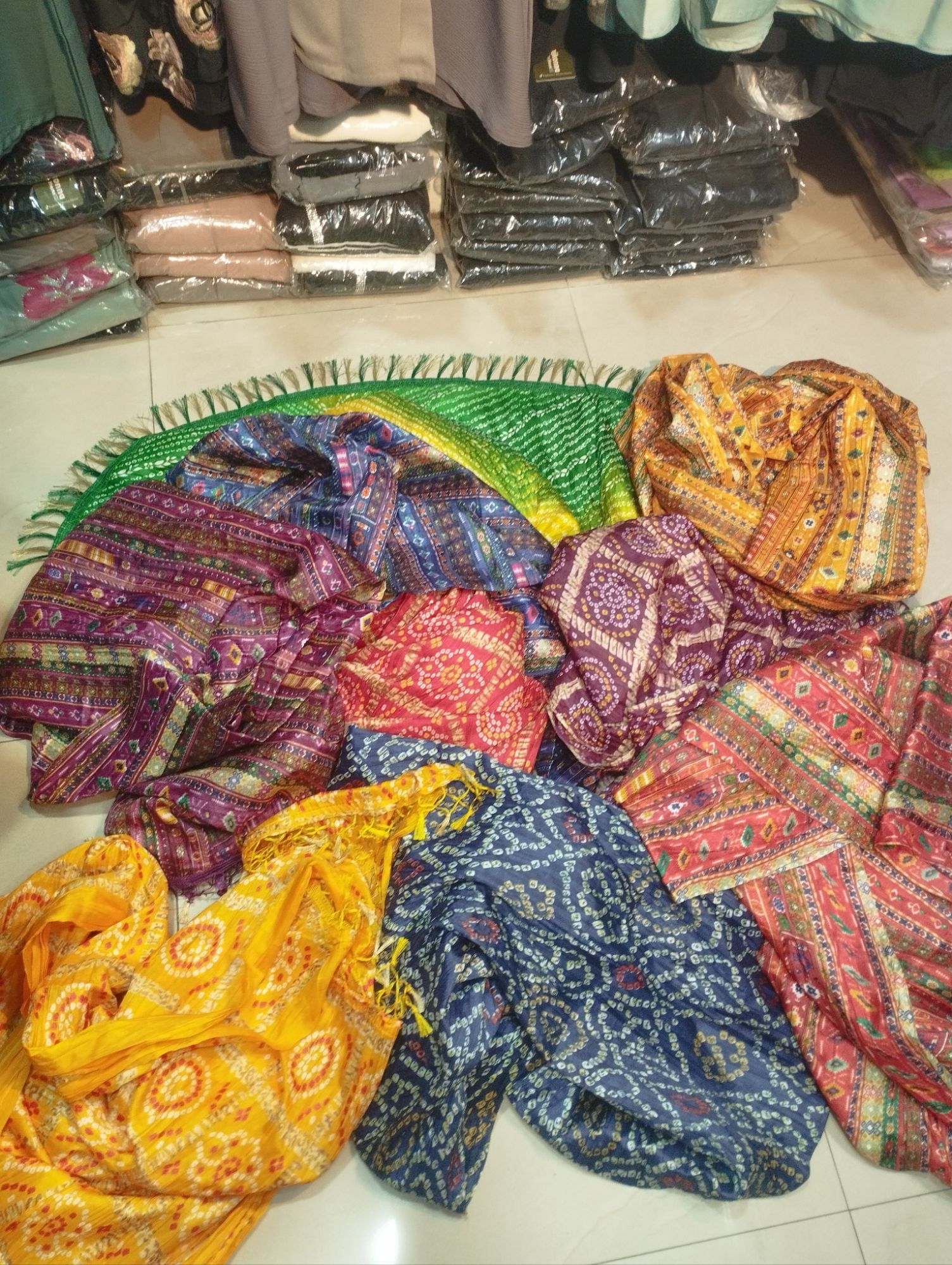 Picture of new design Indian Silk orna for women dupatta