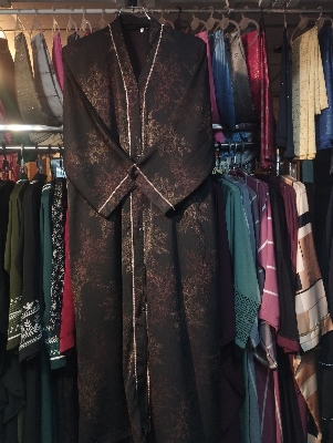 Picture of Dobai Zoom Print Borka