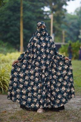 Picture of khimar nikab Muslim women qimar