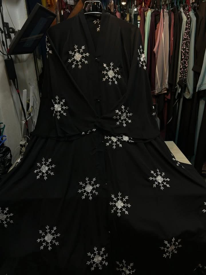 Picture of Burqa New degin dobai cerry embroidery 220+ ger burqa