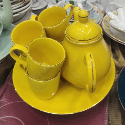 Picture of Fine Ceramics 8 Pcs Tea Pot Set with 6 Mug & 1 Tea Pot.