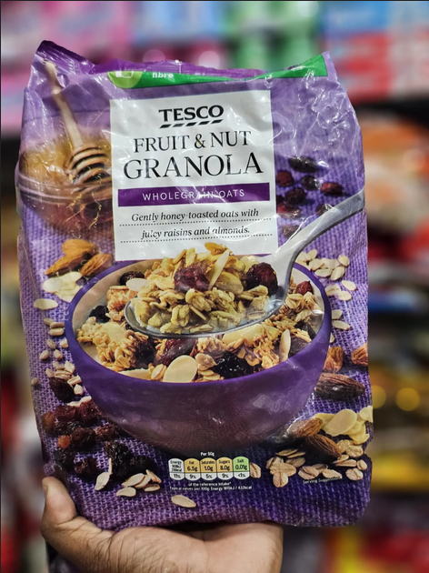Picture of Tesco Fruit & Nut or Strawberry Granola Wholegrain Oats 1Kg Pack, Made in UK