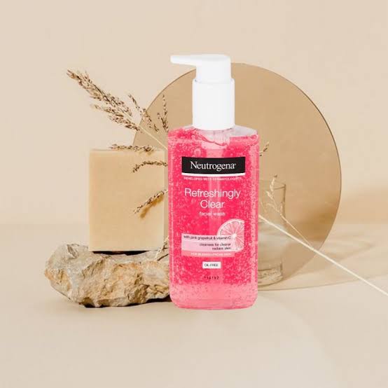 Picture of Neutrogena Refreshingly Clear Facial Wash with Pink Grapefruit 200ml