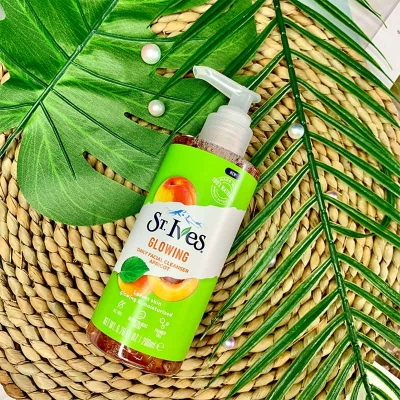 Picture of International European product skin care ST.Ives Glowing face wash used for male/female - 200 ml