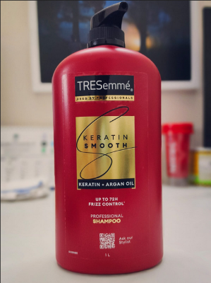 Picture of Tresemme Keratin Smooth Pro Collection Shampoo with Keratin and Argan Oil 1L