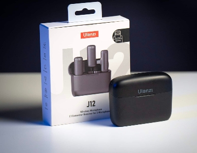 Picture of Ulanzi J12 Dual Wireless Microphone For iPhone With Charging Case - Black