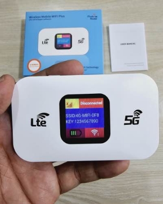 Picture of LTE E5782 Mobile 5G WiFi Pocket Router(1 year replacement warranty) - White