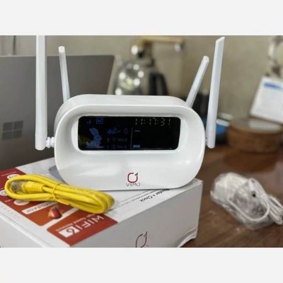 Picture of Vemo 4G router + smart display Global Bands |  Available external antennas |  Type-C& DC Charging  Plug & Play with Fast Mobile Network Everywhere(3 years replacement warranty ) - White