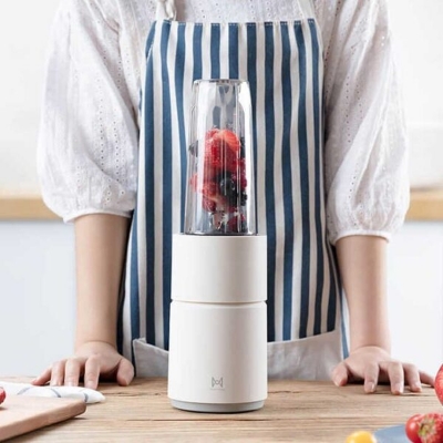 Picture of Xiaomi Pinlo Little Monster Cooking Machine Mini electric juicer for fruit and vegetable processing 450ml - White