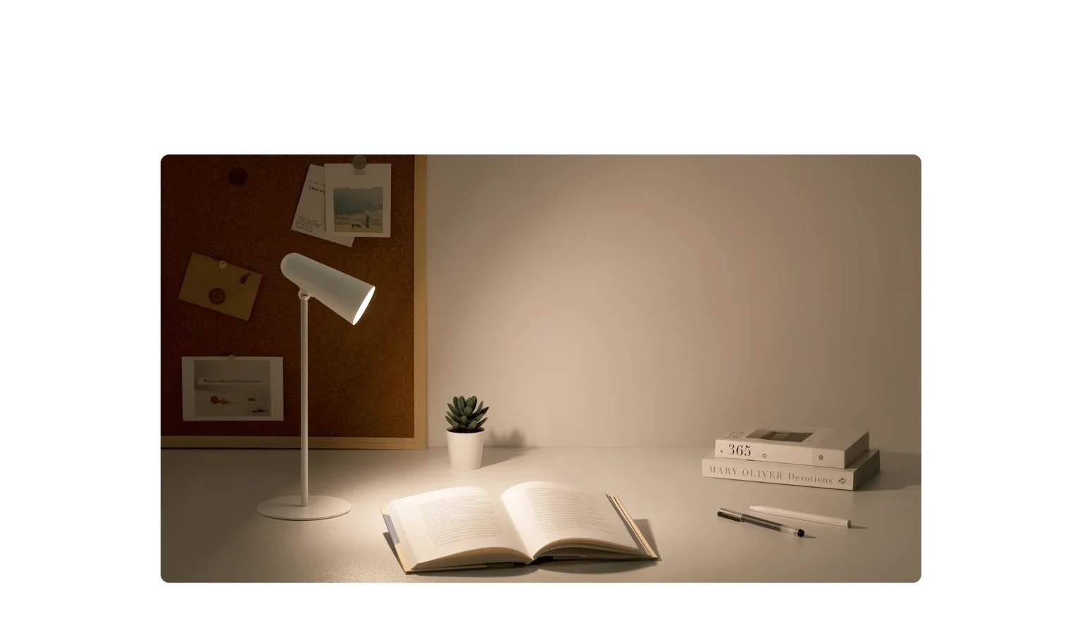 Picture of Xiaomi Mijia Multifunctional Rechargeable Desk Lamp with Clip - White