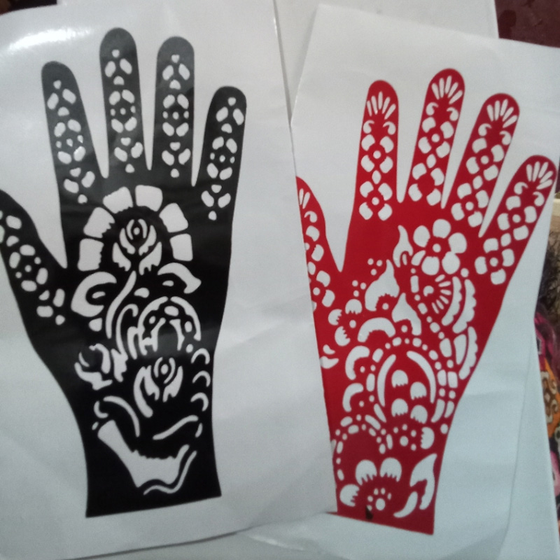 Picture of Natural Oak Cricket Stumps Set - Brown