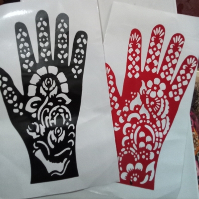 Picture of Natural Oak Cricket Stumps Set - Brown