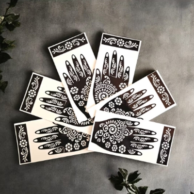 Picture of Natural Oak Cricket Stumps Set - Brown