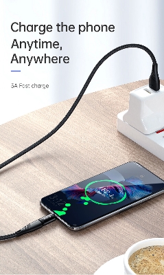Picture of MCDODO Lightning to Type C Adapter Features