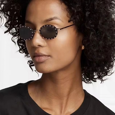 Picture of Diamond Oval Small Frame Luxury Sunglasses Men Women Fashion Shades UV400 Vintage Glasses