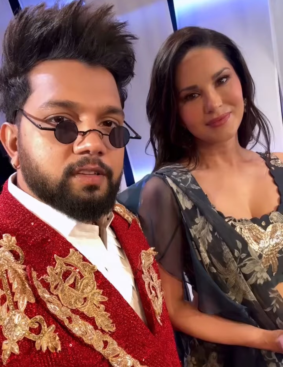 Picture of New trending round metal frame sunglasses for men and Women retro summer sunglasses for unisex