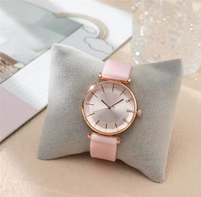 Picture of Fashion Simple Diamond Ladies Quartz Watches Silicone Strap Dress Watch Gifts Wristwatches