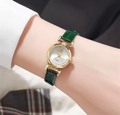 Picture of New Small Simple Diamonds Quartz Watch Business White Leather Women's Dress Clock Gift Wristwatch