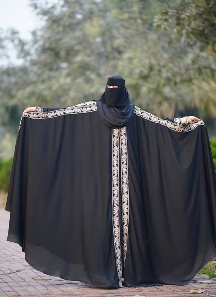 Picture of Stylish abaya 