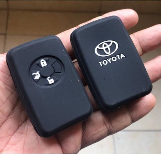 Picture of Toyota Axio Allion Premio 3 Button Smart Key Silicon Cover
