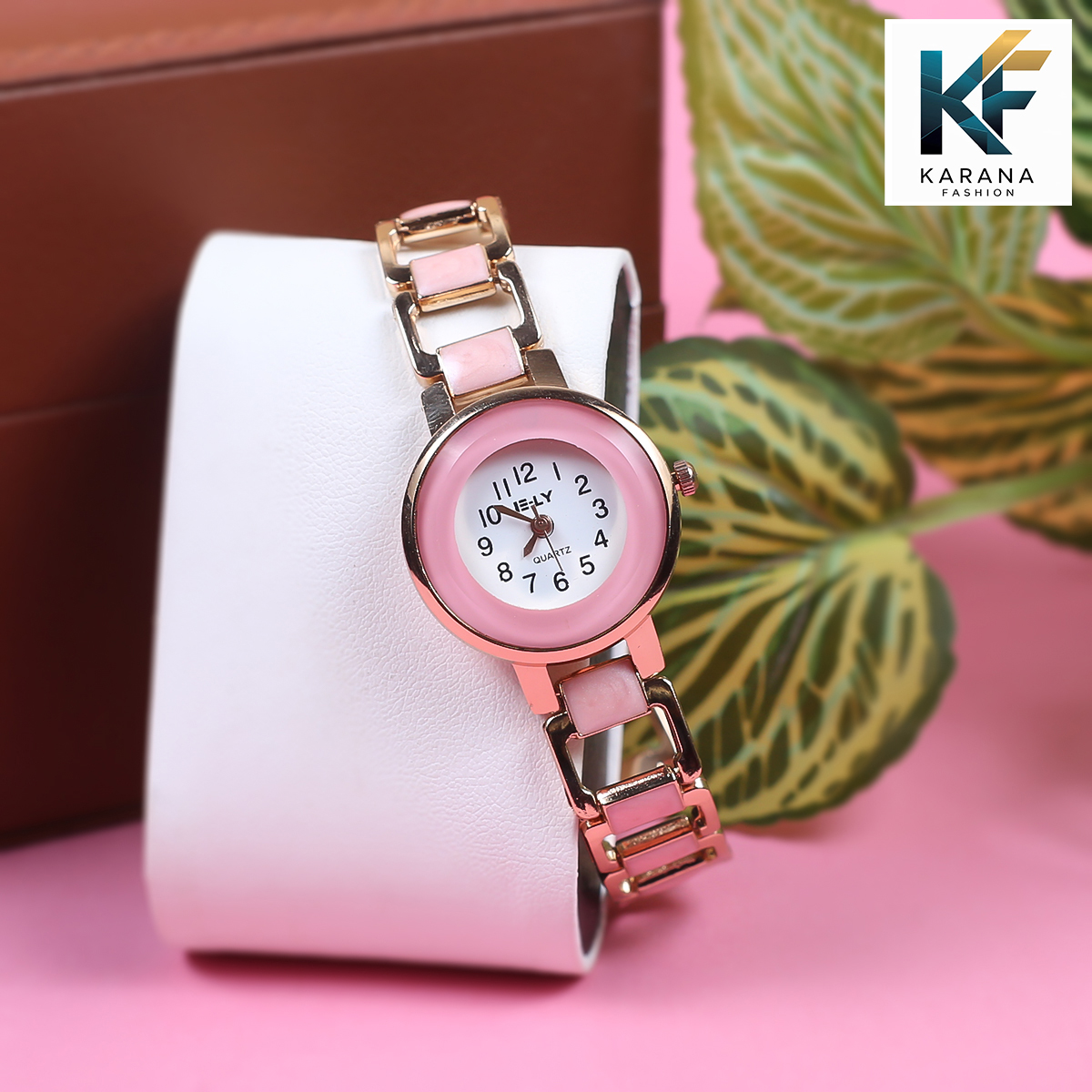 Picture of Fashionable new stylish Stainless Steel and diamond cut stone Chain analogue dial premium watch for ladies