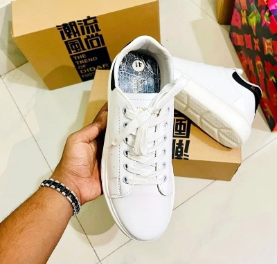 Picture of Fashionable Exclusive Sneakers Converse for Men - White