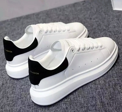 Picture of Fashionable Exclusive Sneakers Converse for Men - White