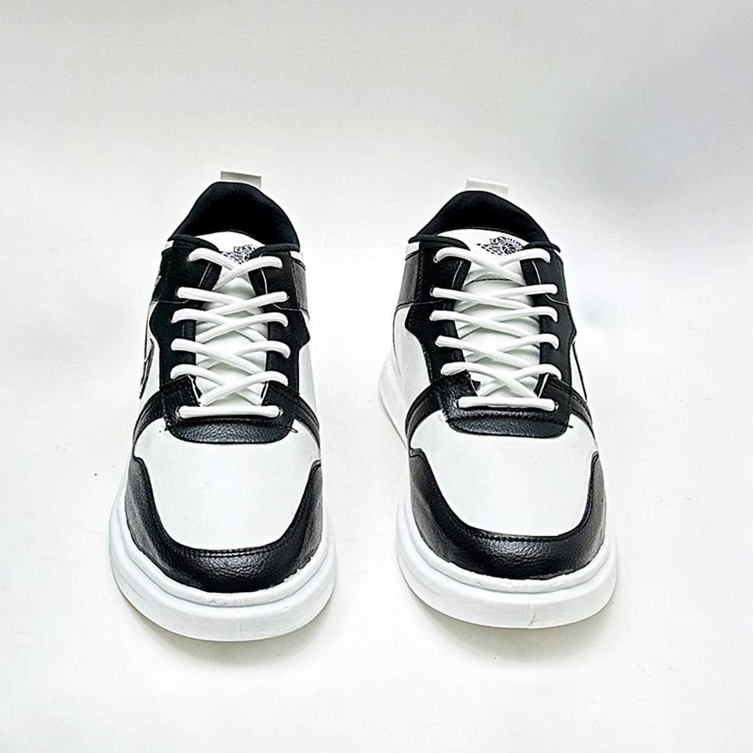 Picture of Hot Collection Stylish and Fashionable Low Top Summer and Winter Exclusive Converse Sneakers for Men - Comfortable and Suitable for All Seasons - Black