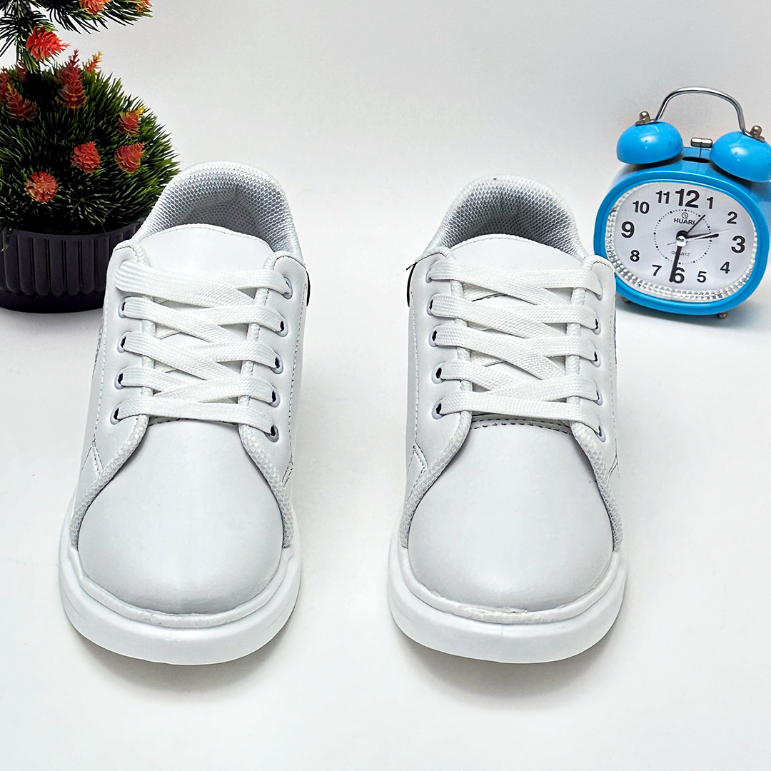 Picture of Lavish Indulgent Stylish Sneakers Summer Breathable Men's Casual Shoes Korean Style Versatile Non-Slip Sneakers Men Hollow Sneakers Deodorant Youth Shoes Men - White