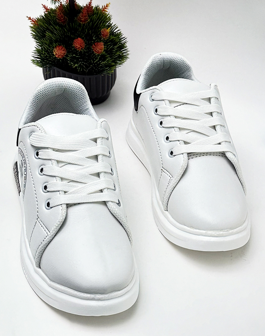 Picture of Lavish Indulgent Stylish Sneakers Summer Breathable Men's Casual Shoes Korean Style Versatile Non-Slip Sneakers Men Hollow Sneakers Deodorant Youth Shoes Men - White