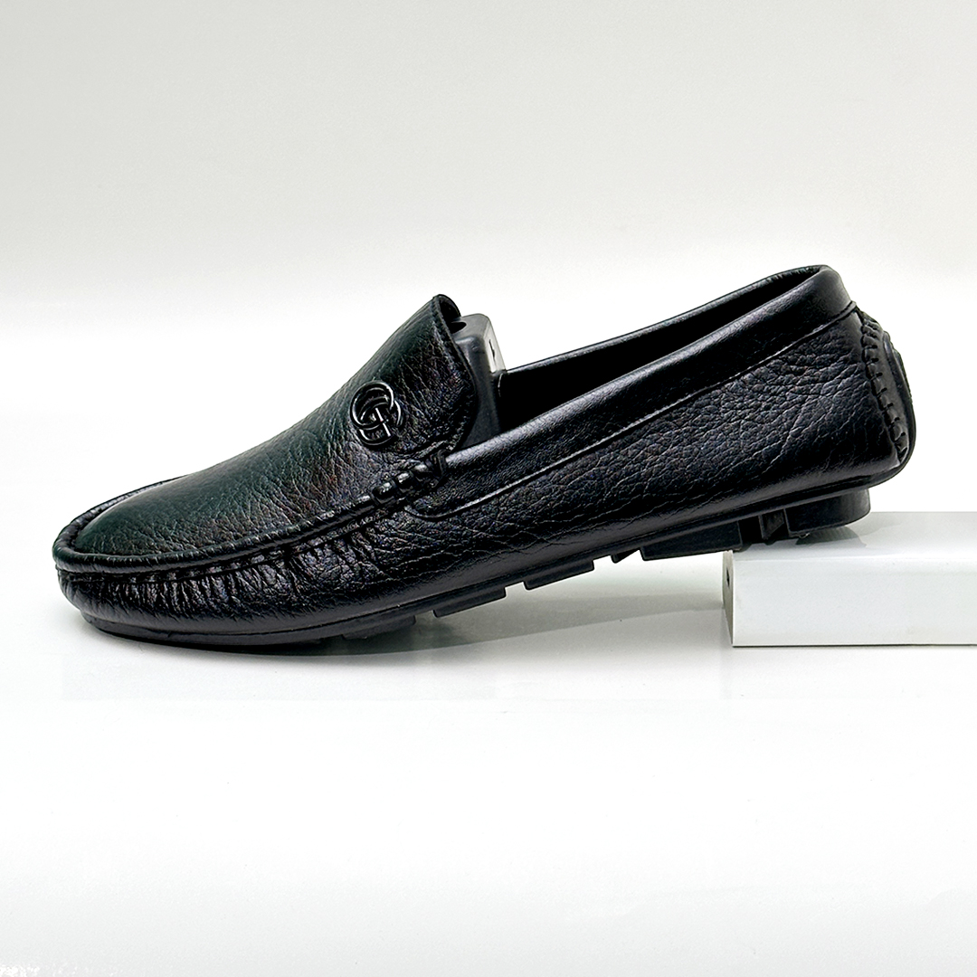 Picture of New Stylish Comfortable Loafer Rubber Sole Summer and Winter Wind Proof Shoe For Men - Black - Black