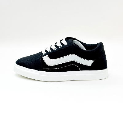 Picture of Stander Looking Stylish and Fashionable Summer and Winter Exclusive Sneakers Converse Shoes for Men - Black