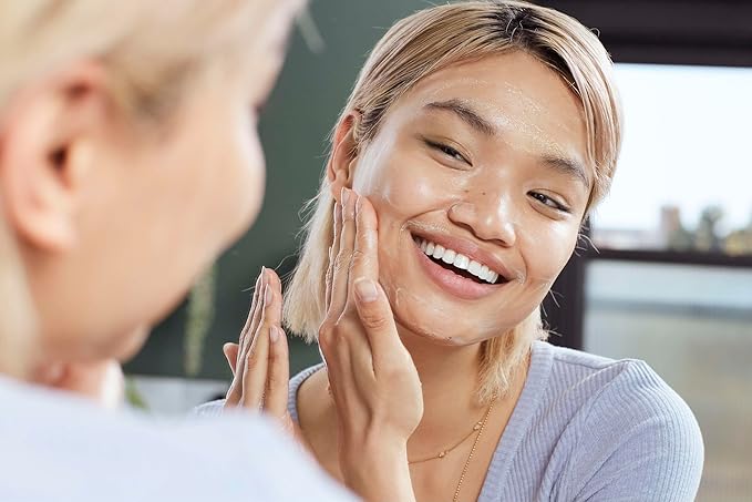 Picture of The Body Shop Edelweiss Intense Smoothing Cream - Nourishing Day Moisturizer 50ml