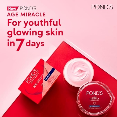 Picture of POND's Age Miracle Wrinkle Corrector Night Cream, 50 G Made in Thailand