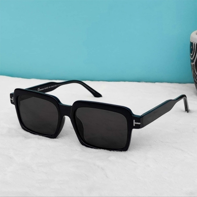 Picture of Full Black Tomford New Stylish Square Sunglasses for Men( Black )