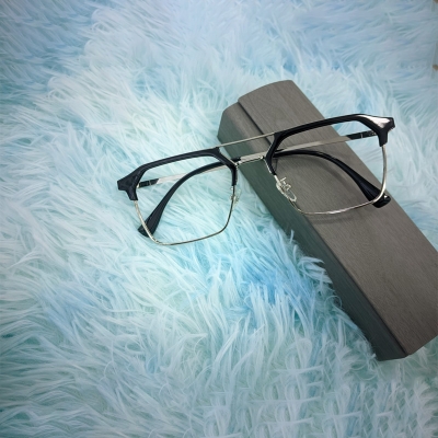 Picture of New Fashionable Glasses for Men n Women Anti-reflective and radiation proof Black White Glasses Metal Frame.( Black )