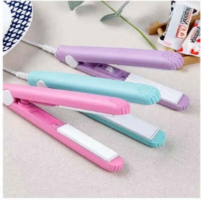 Picture of Mini Hair Straightener- Mini Hair Straightening And Curling Irons Portable Hair Curler(Multicolor)