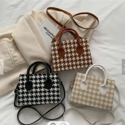 Picture of Women stylish check handbag for ladies