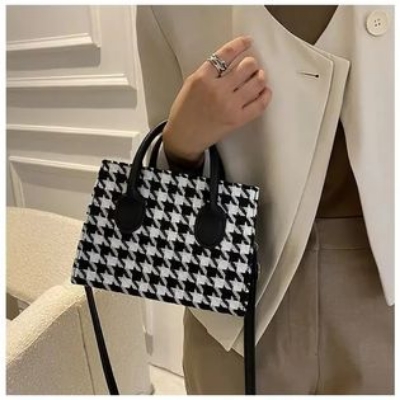 Picture of Women stylish check handbag for ladies
