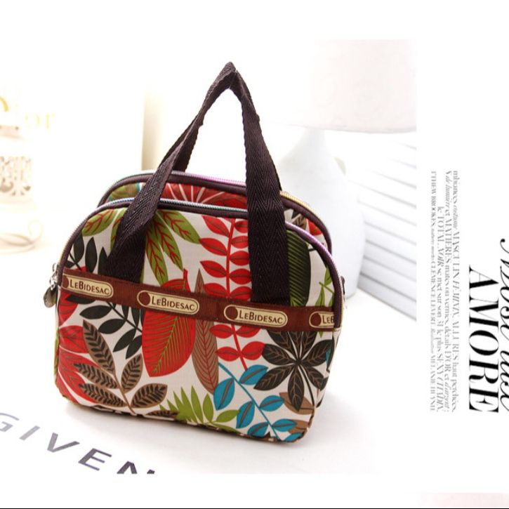 Picture of Stylish carrying side bag for female