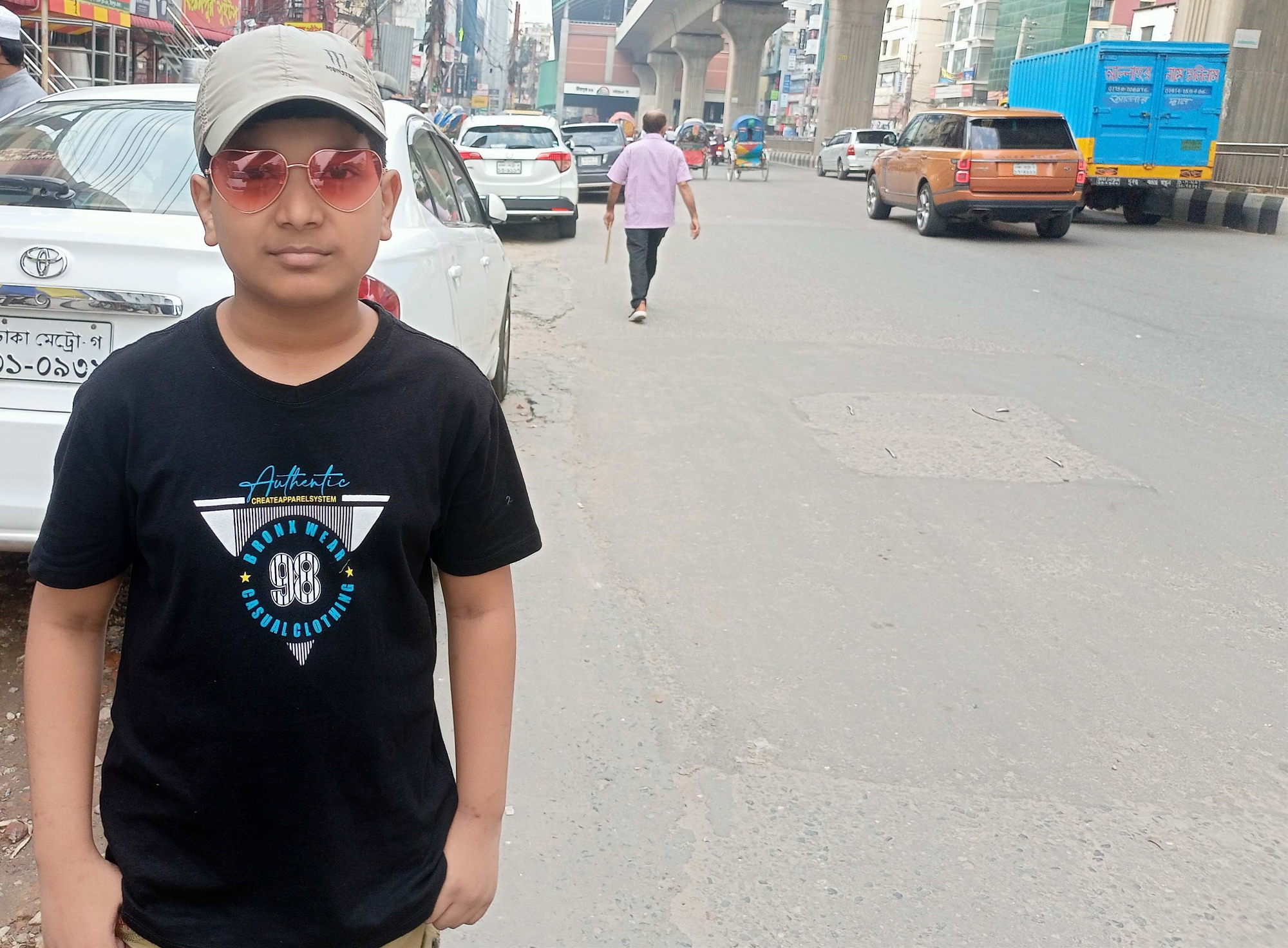 Picture of Heart shape sunglasses for smart people