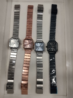 Picture of Inspired by CN high quality New Square Stainless Steel Analog Watch For Women Silver-gold-With Smart Box