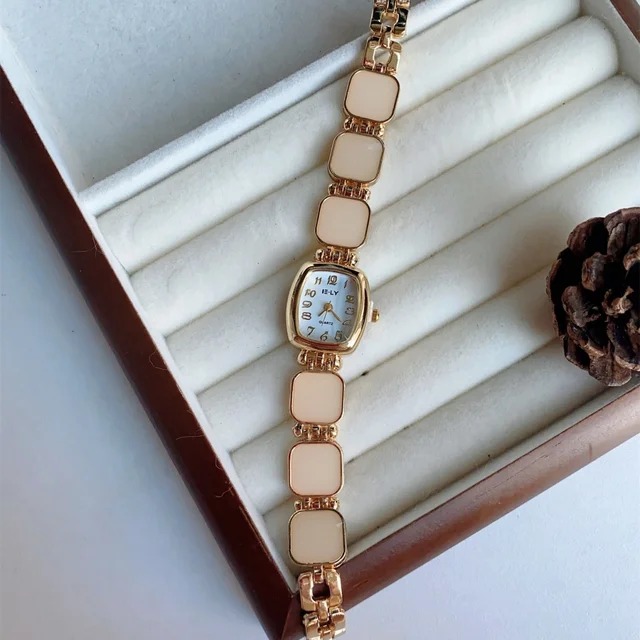 Picture of Insprid bye Luxury vintage multi-color quartz wristwatch with tonneau frame, gift watch for women