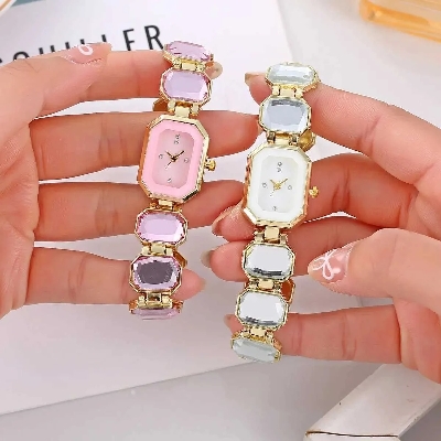 Picture of Watches for Women Analog Quartz Rhinestone Diamond Watch