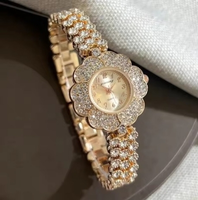 Picture of Brand-designed women's quartz wristwatch with steel strap and luxurious gold gemstone with vintage flowers ( Rose Gold )