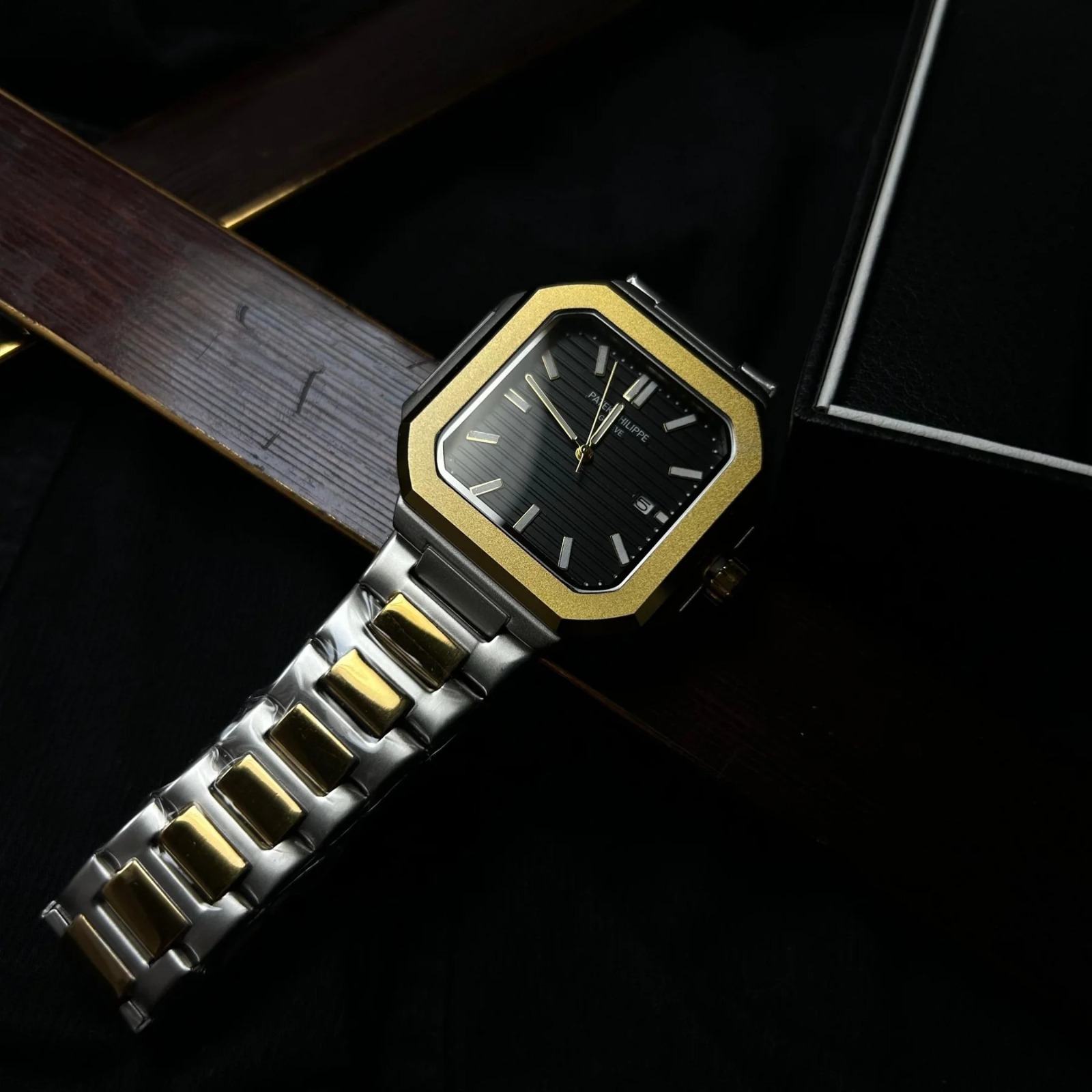 Picture of Patek Philippe Cubitus For Him –