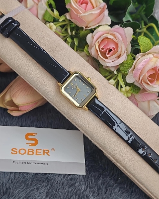 Picture of LUCKY FOX Women's Watches Square Style Green Leather Quartz Luxury Wristwatch for Women Gift for Girlfriend