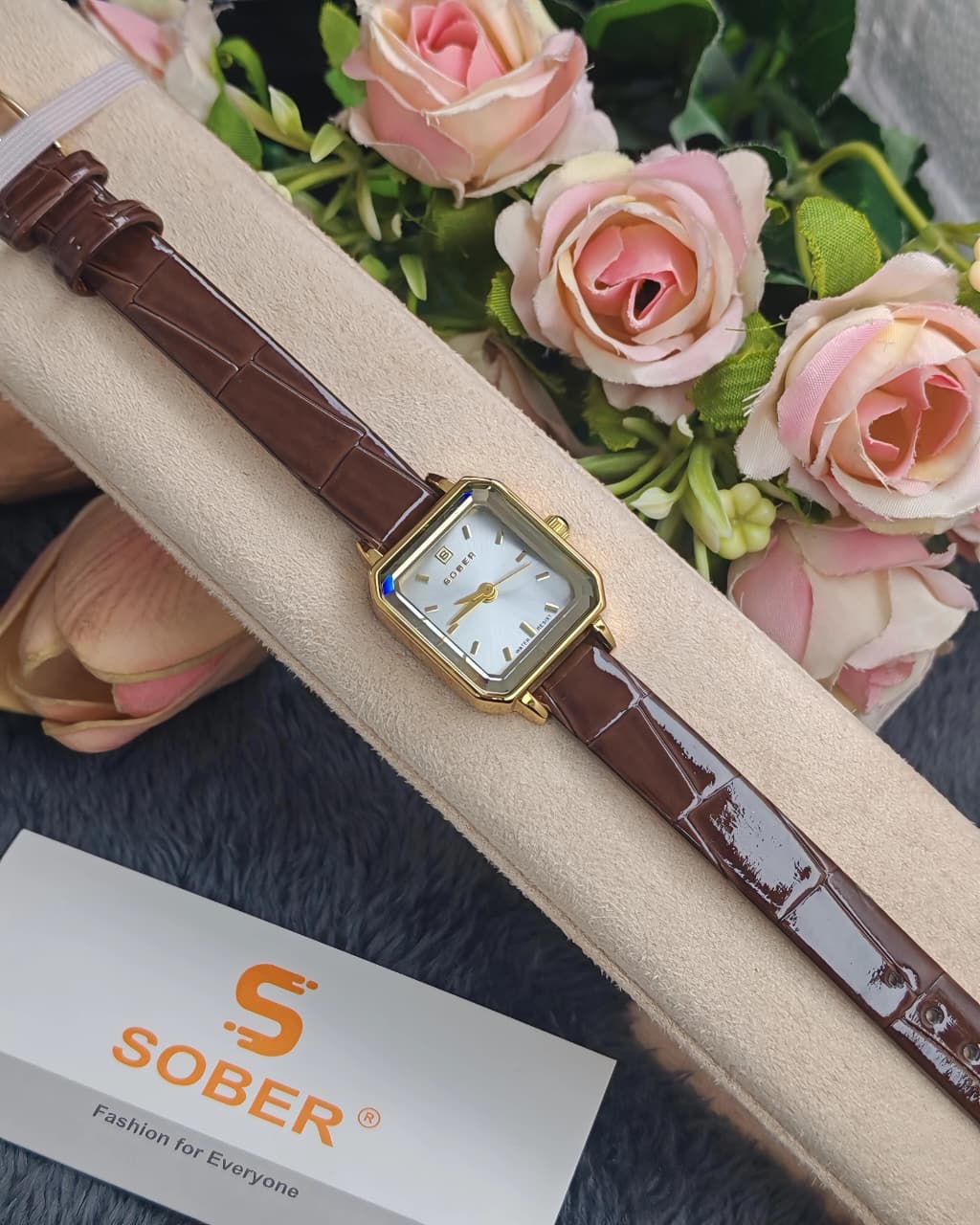 Picture of LUCKY FOX Women's Watches Square Style Green Leather Quartz Luxury Wristwatch for Women Gift for Girlfriend