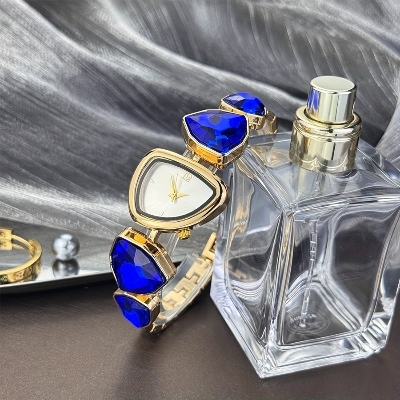 Picture of ADSBIAOYE Women's Luxury Crystal Bracelet Watch Unique Irregular Quartz Watch