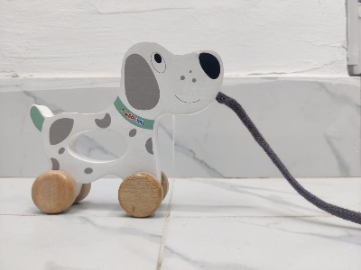 Picture of Toggi- A Wooden Pulling Dog